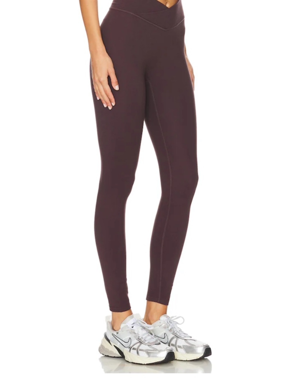 437 V Leggings and Tank set in Espresso - Picture 4 of 5